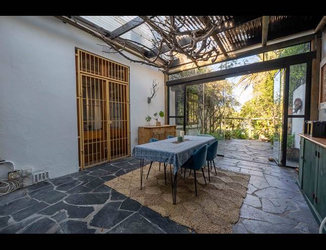3 BEDROOM FREESTANDING TO LET IN ST JAMES